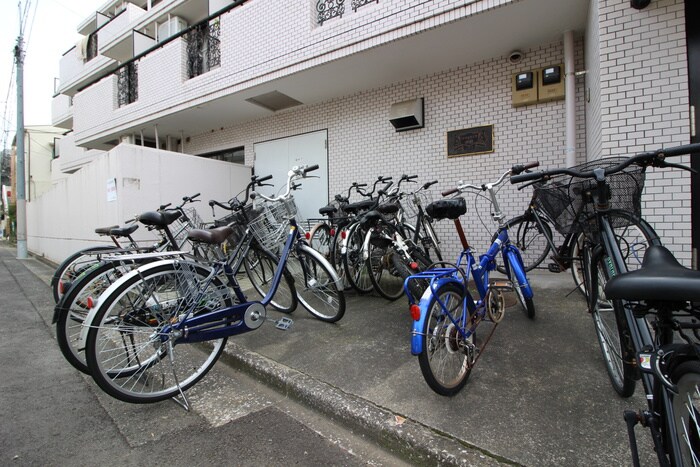 物件外観写真6　(駐輪場)