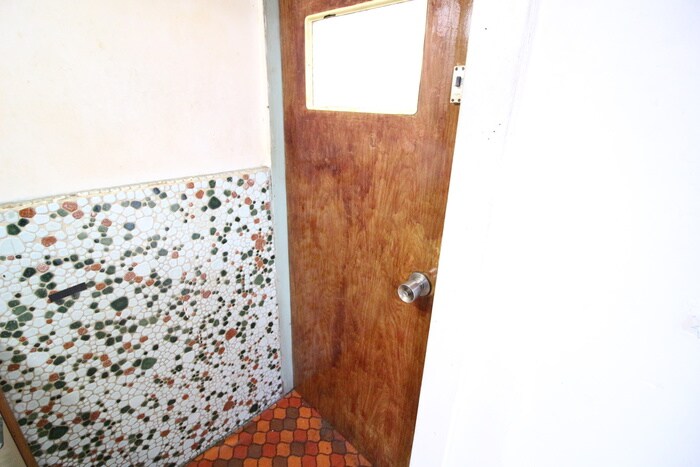 物件内観写真13　(玄関)