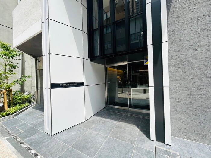 物件外観写真5　(エントランス部分)