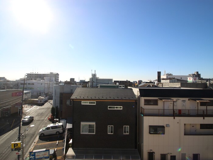 物件内観写真14　(室内からの展望)