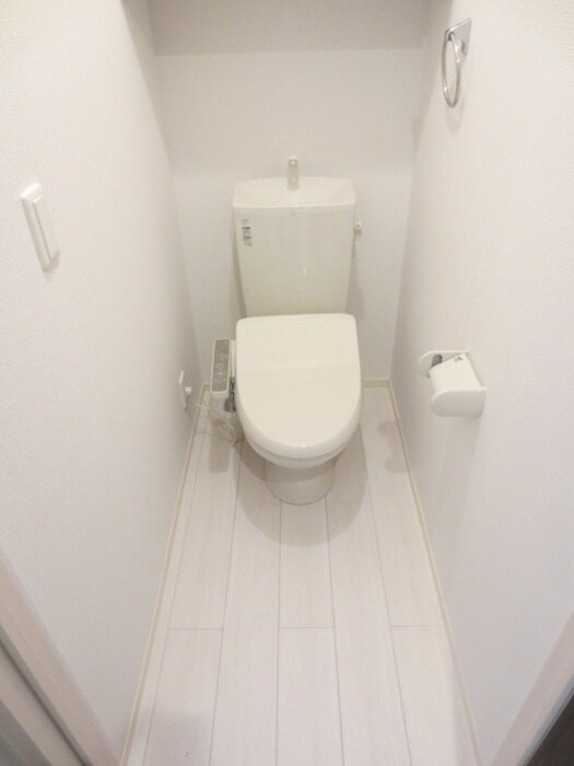 物件内観写真15　(トイレ)