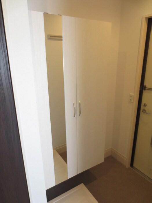 物件内観写真22　(玄関)
