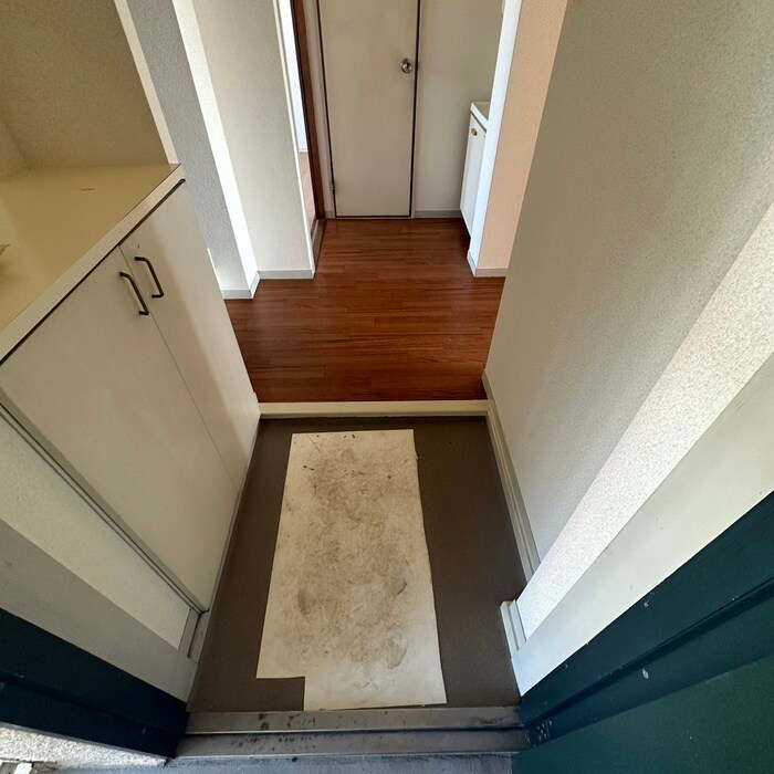 物件内観写真7　(玄関)