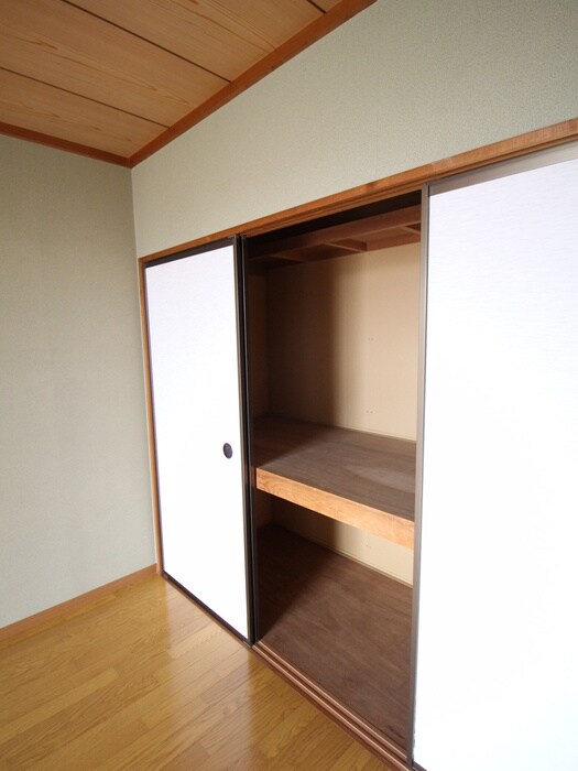 物件内観写真12　(収納)