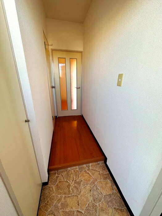 物件内観写真16　(廊下)