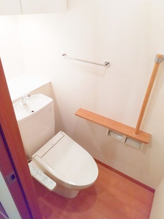 物件内観写真16　(トイレ)