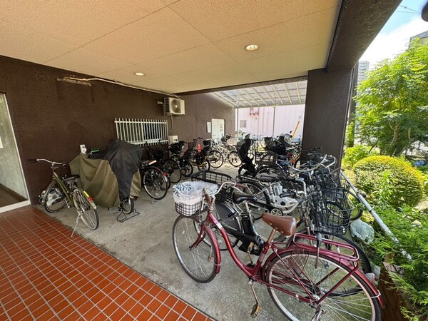 駐輪場