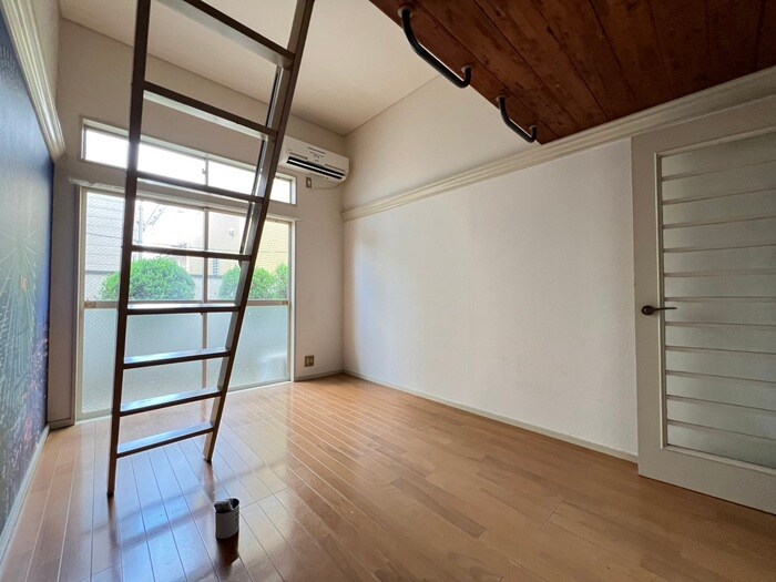 物件内観写真8　(居室)