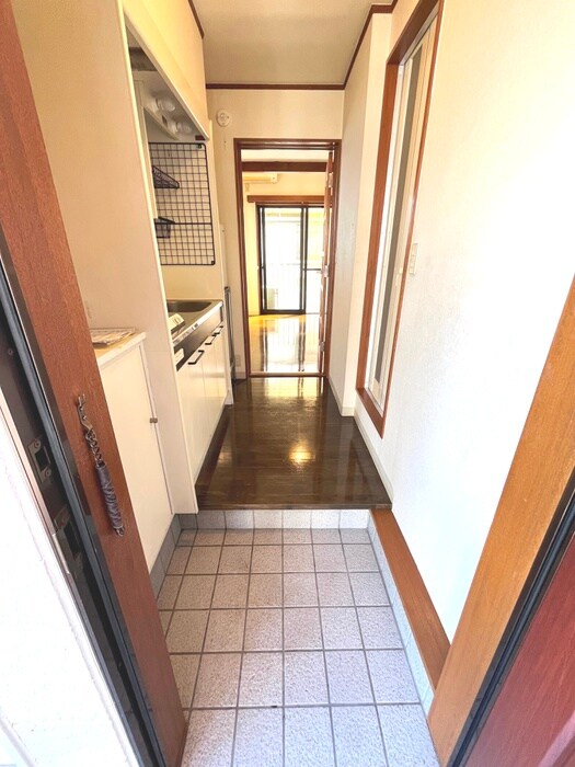 物件内観写真18　(玄関)