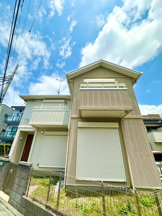 国領町戸建貸家の物件外観写真
