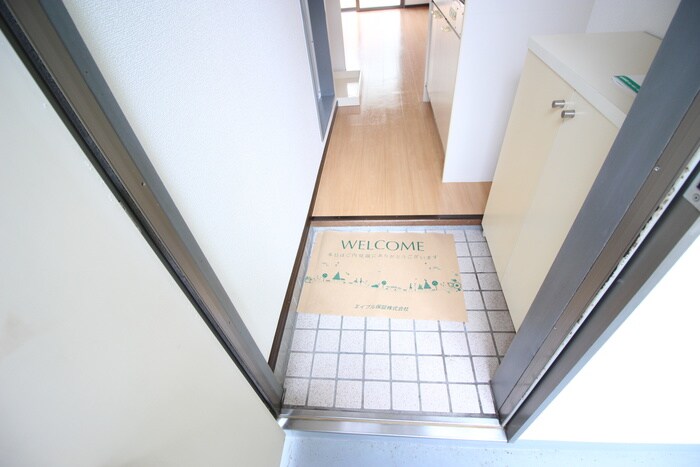 物件内観写真7　(玄関)