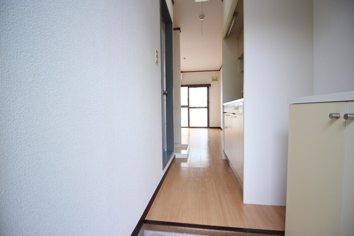 物件内観写真9　(廊下)