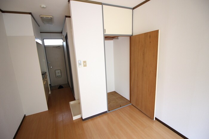 物件内観写真16　(収納)