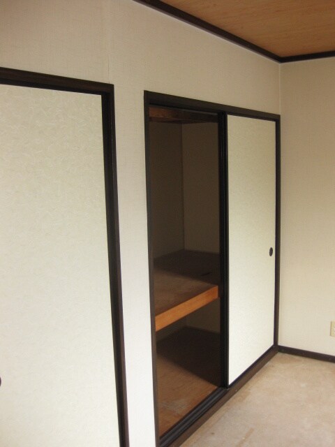 物件内観写真6　(収納)