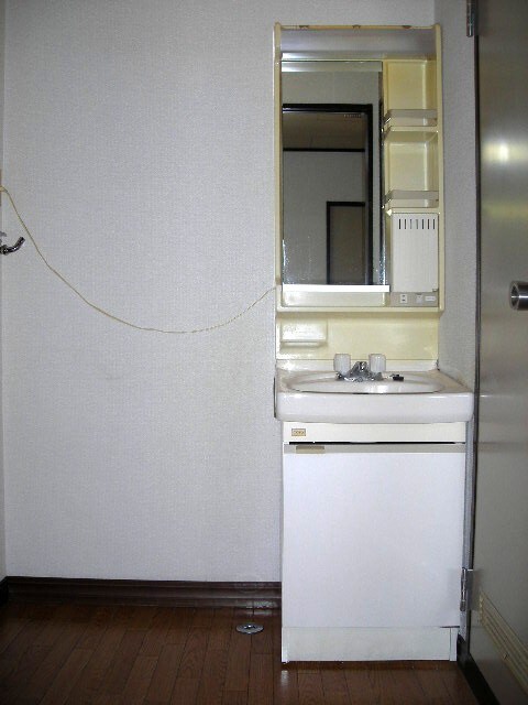 物件内観写真9　(洗面)