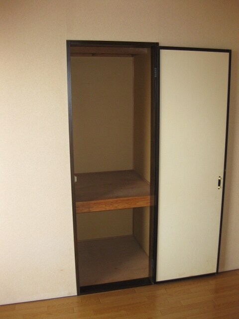 物件内観写真11　(収納)