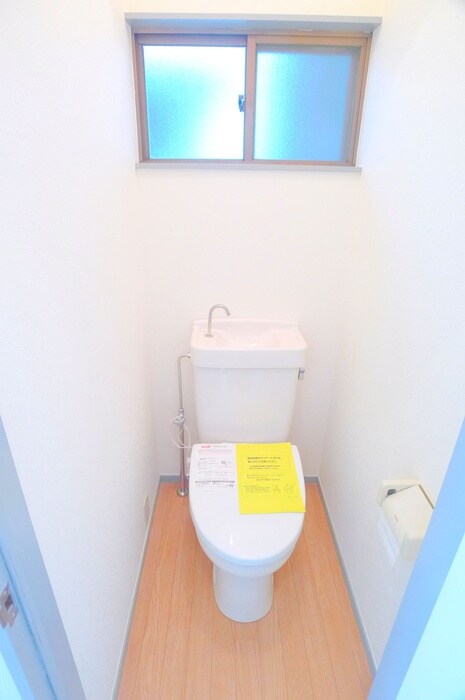 物件内観写真16　(トイレ)