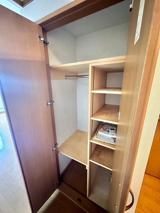 物件内観写真11　(収納)