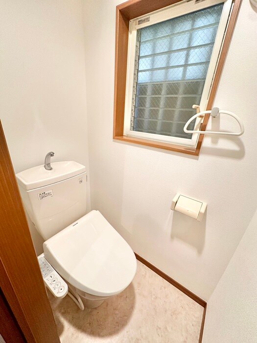 物件内観写真14　(トイレ)