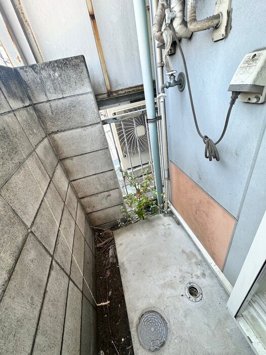 物件内観写真15　(洗濯機置場)