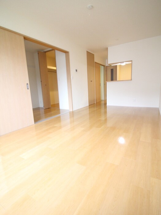 物件内観写真8　(居室)