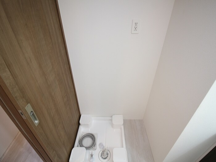 物件内観写真15　(洗濯機置場)