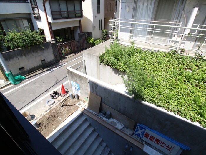 物件内観写真16　(室内からの展望)