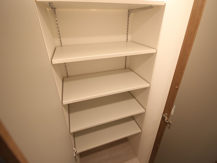 物件内観写真18　(靴箱)