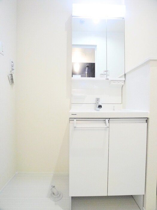 物件内観写真15　(洗濯機置場)