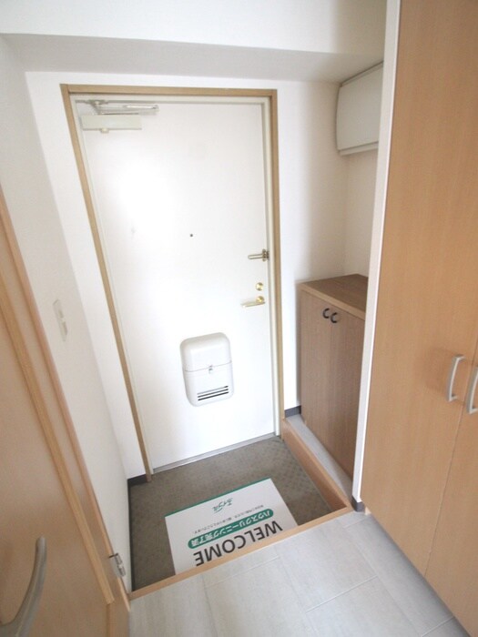 物件内観写真7　(玄関)