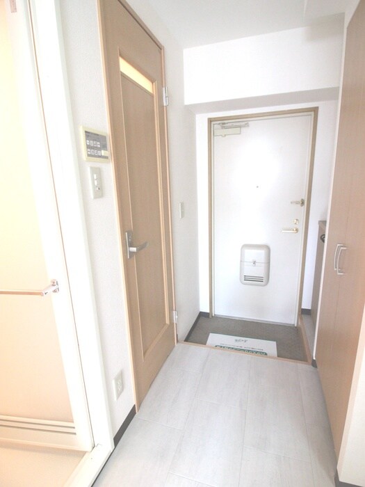 物件内観写真12　(廊下)