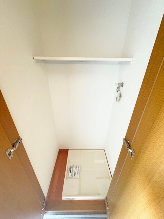 物件内観写真13　(洗濯機置場)
