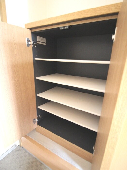 物件内観写真17　(靴箱)