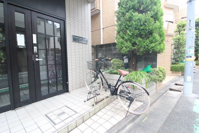 物件外観写真5　(駐輪場)