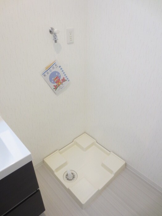 物件内観写真15　(洗濯機置場)