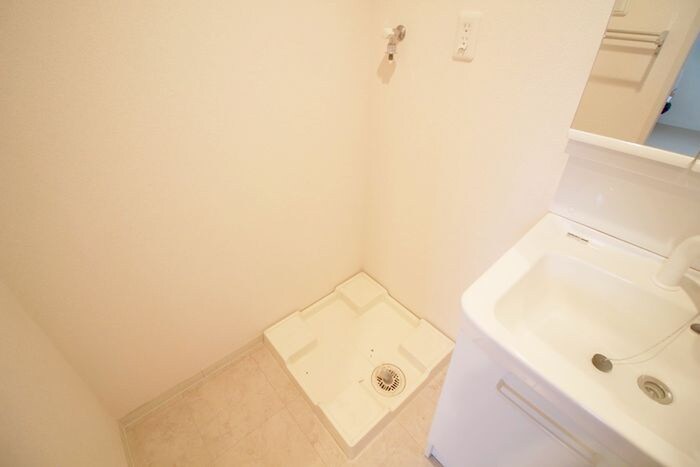 物件内観写真15　(洗濯機置場)