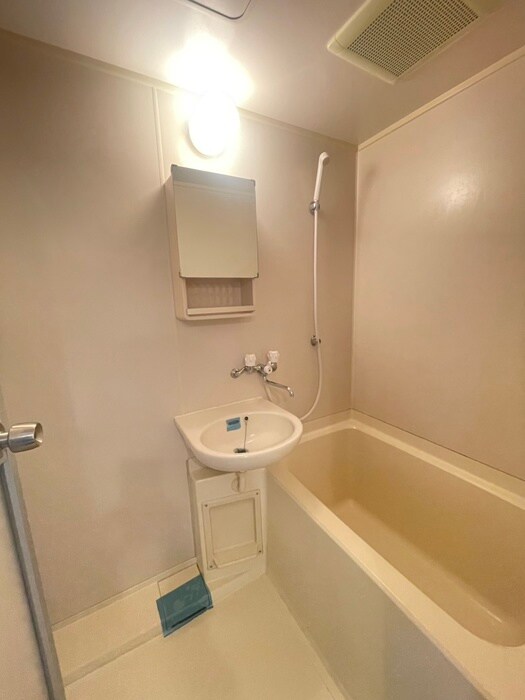 物件内観写真12　(バス／シャワールーム等)