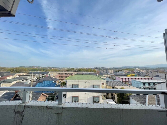 物件内観写真16　(室内からの展望)