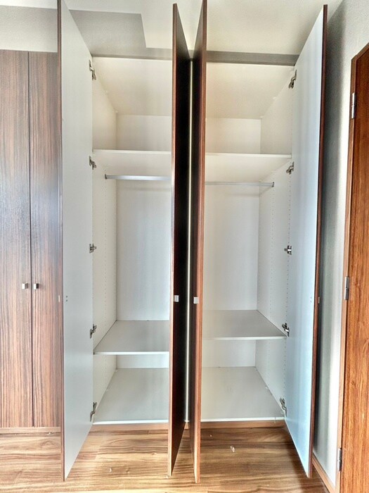 物件内観写真12　(収納)