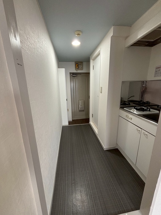 物件内観写真12　(玄関)