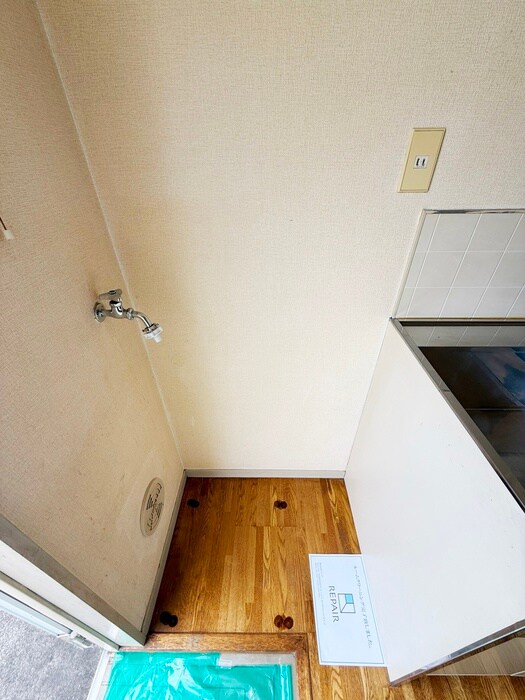 物件内観写真15　(洗濯機置場)