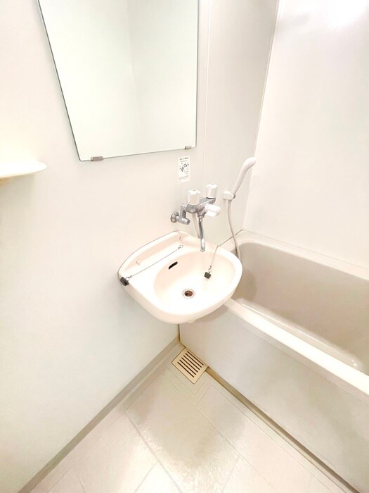 物件内観写真13　(洗面)