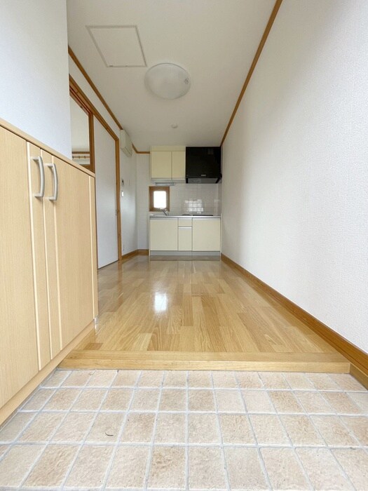 物件内観写真15　(廊下)