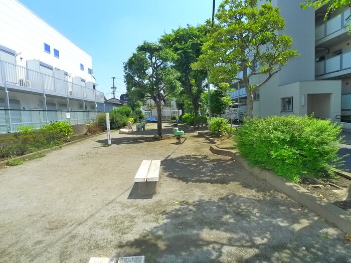 物件外観写真4　(周辺環境)