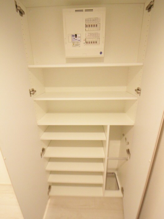 物件内観写真19　(靴箱)