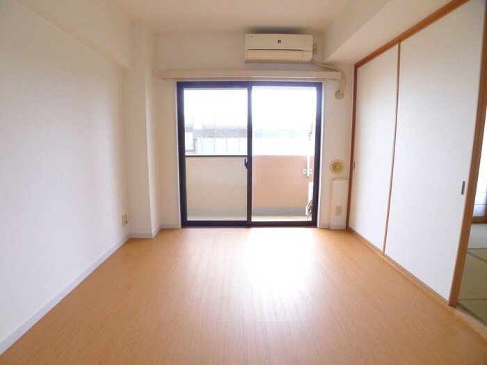 物件内観写真7　(居室)