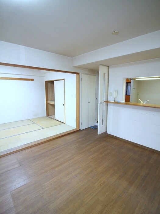 物件内観写真9　(居室)