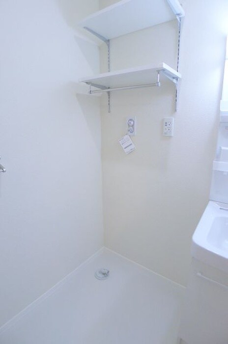 物件内観写真19　(洗濯機置場)