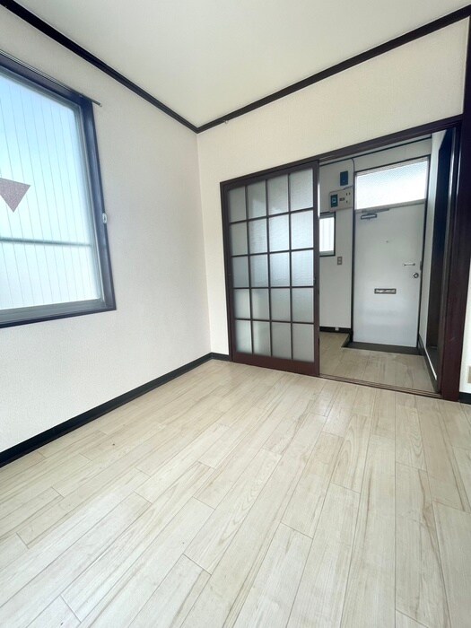 物件内観写真8　(居室)