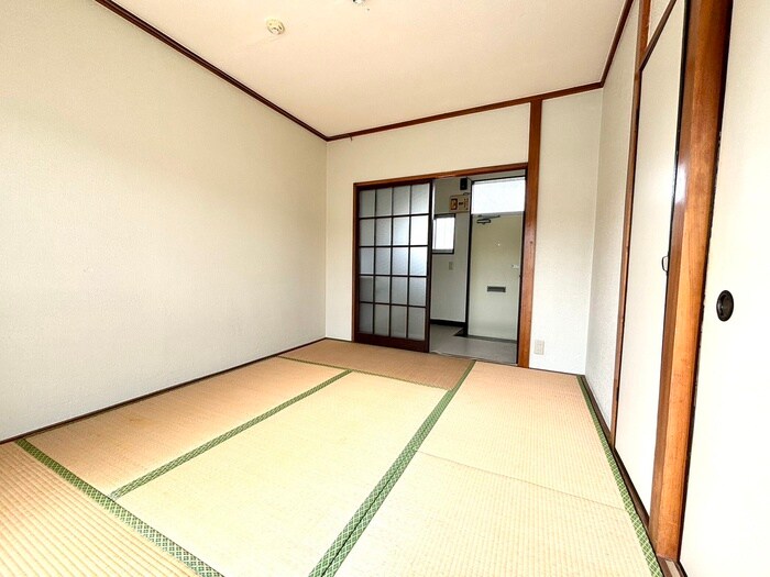 物件内観写真9　(居室)